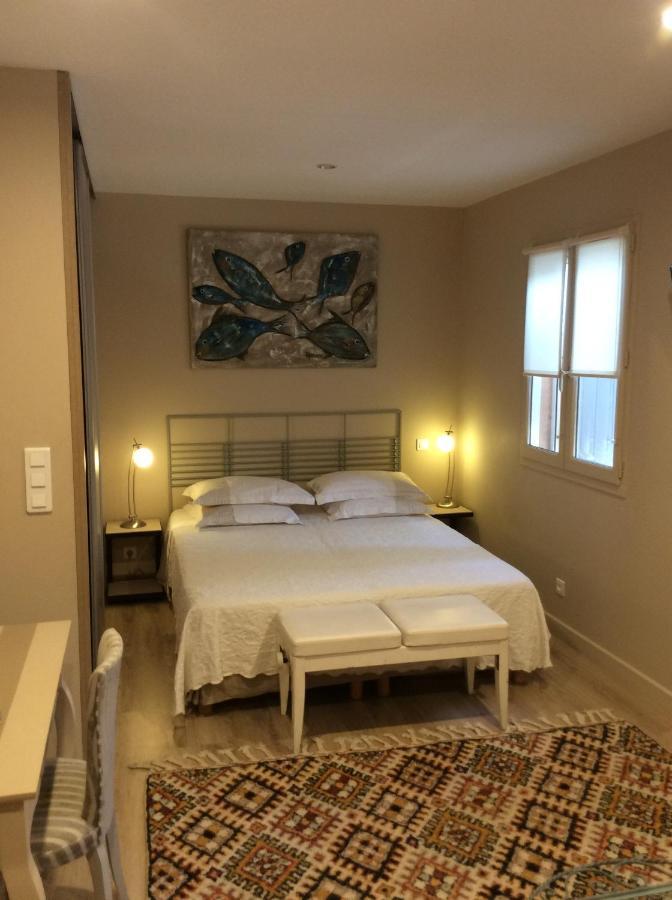 Bed and Breakfast Chez Elles 2 Caumont-sur-Durance Exterior foto